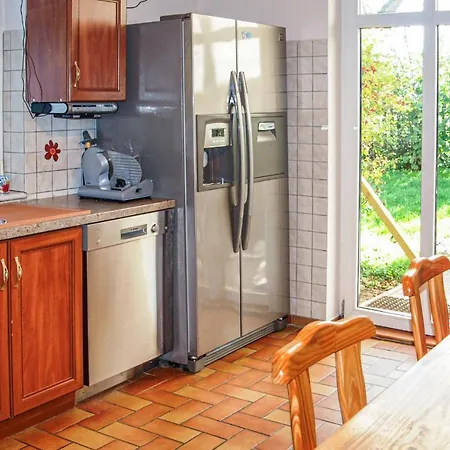 4 Bedroom Awesome In * Woldegk