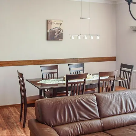 4 Bedroom Awesome In Сasa de vacaciones