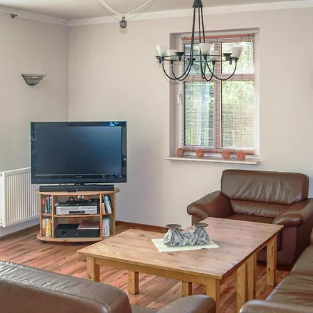 4 Bedroom Awesome In *