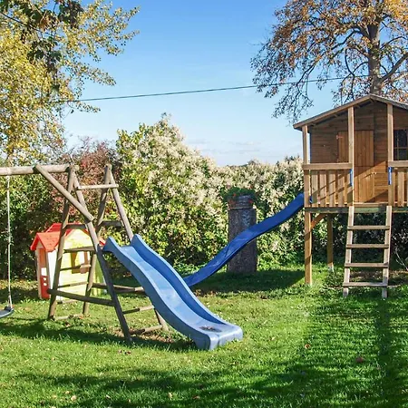 4 Bedroom Awesome In * Woldegk