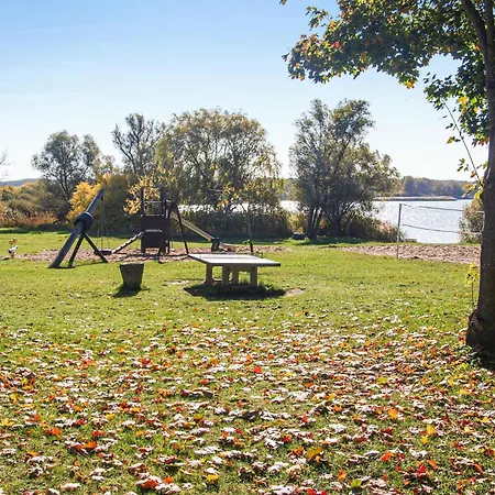 4 Bedroom Awesome In Casa vacanze Woldegk